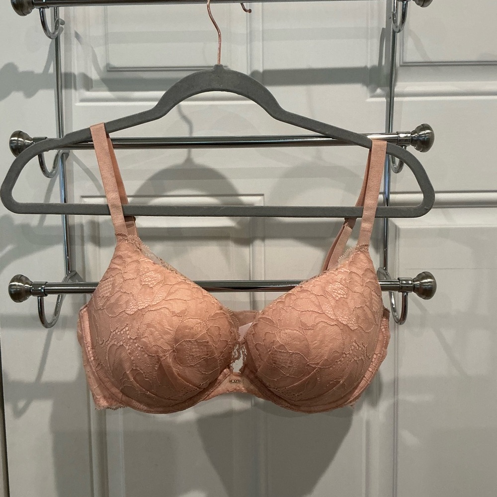 Victoria's Secret Pink Lace Plunge Bra